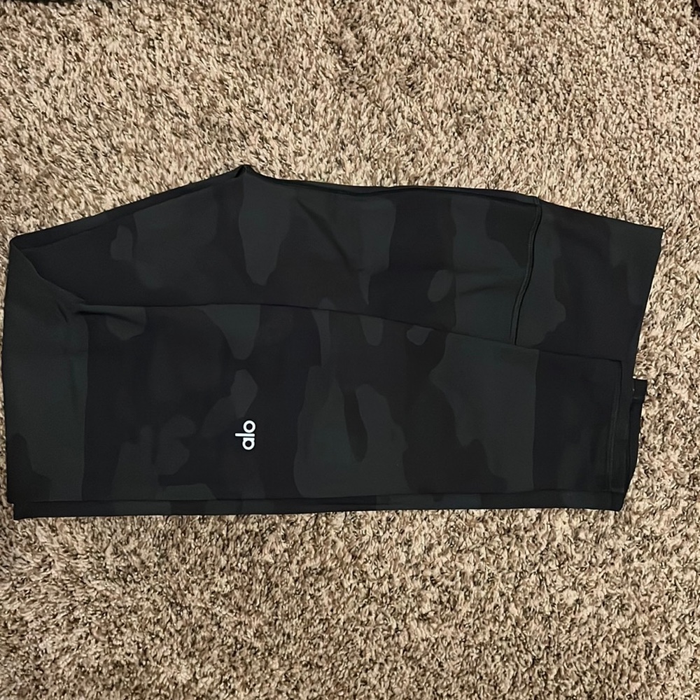 ALO leggings size L
